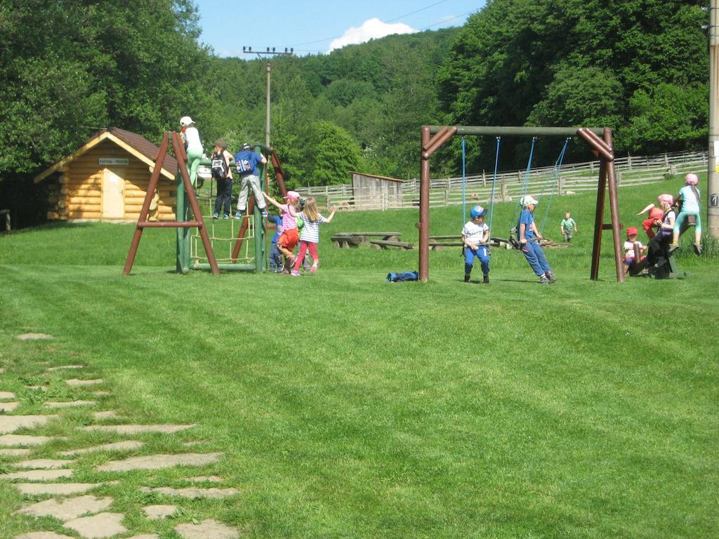 Penzion Malovany Osvetimany Buitenkant foto