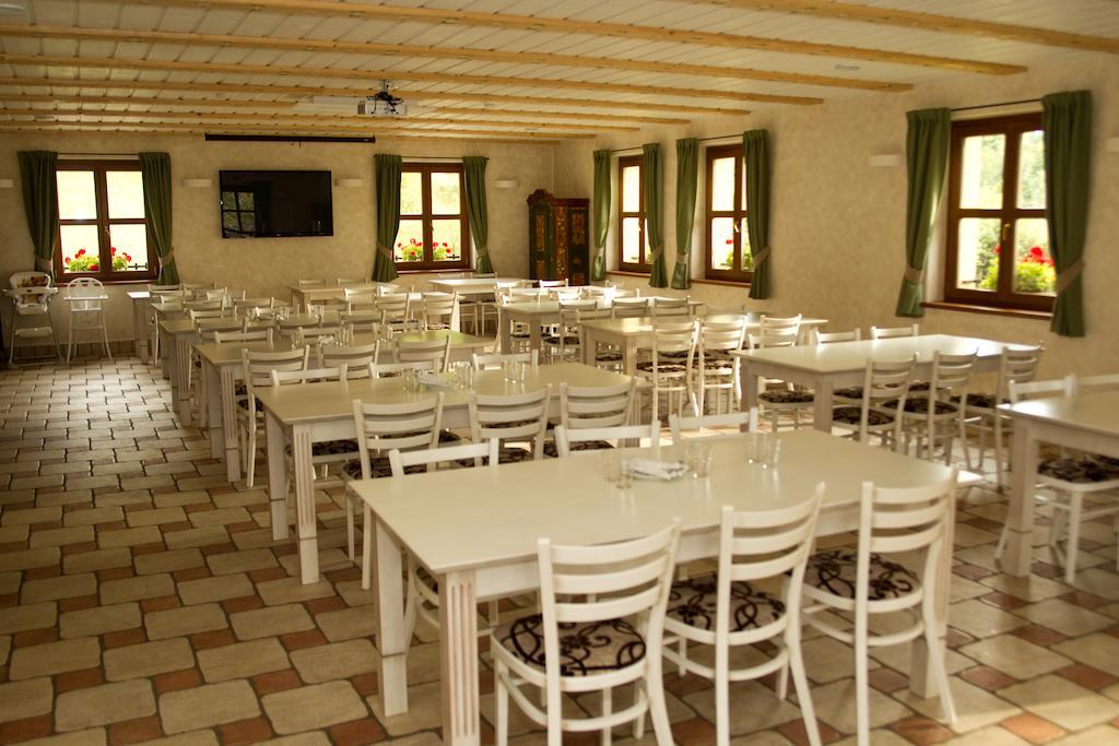 Penzion Malovany Osvetimany Buitenkant foto