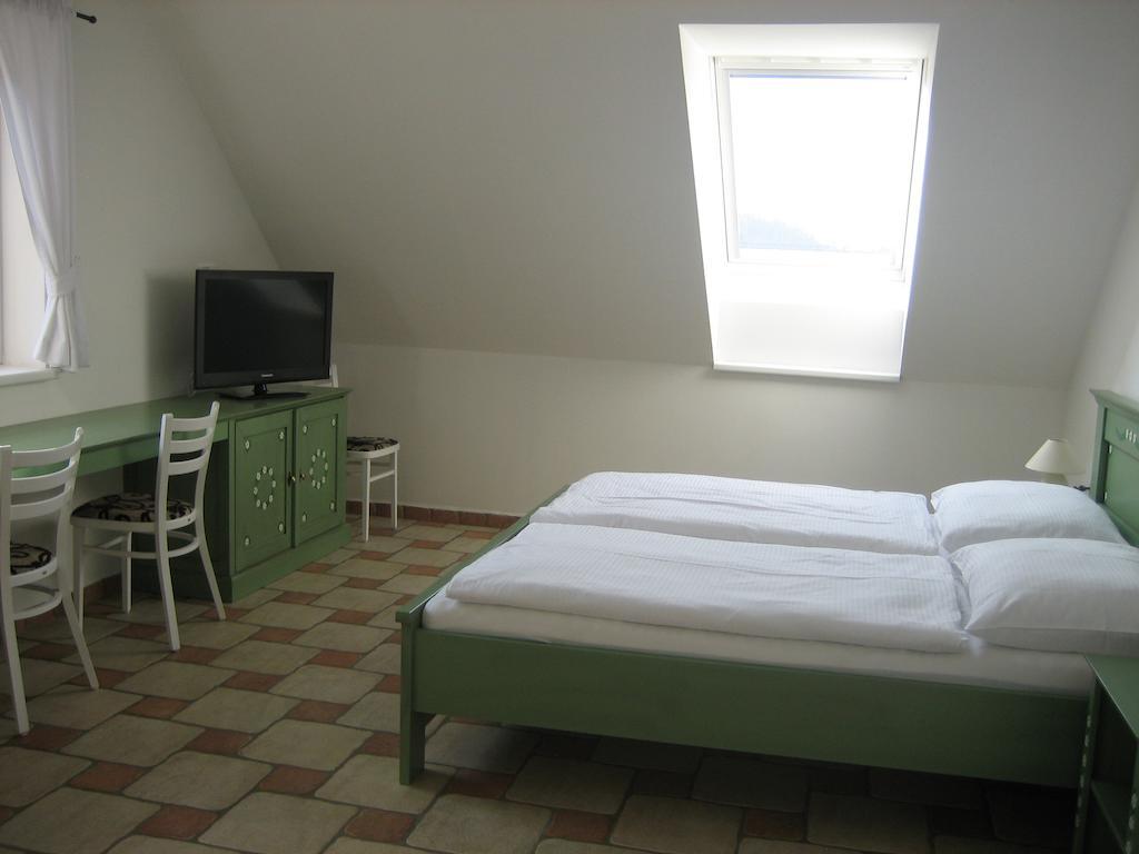 Penzion Malovany Osvetimany Kamer foto