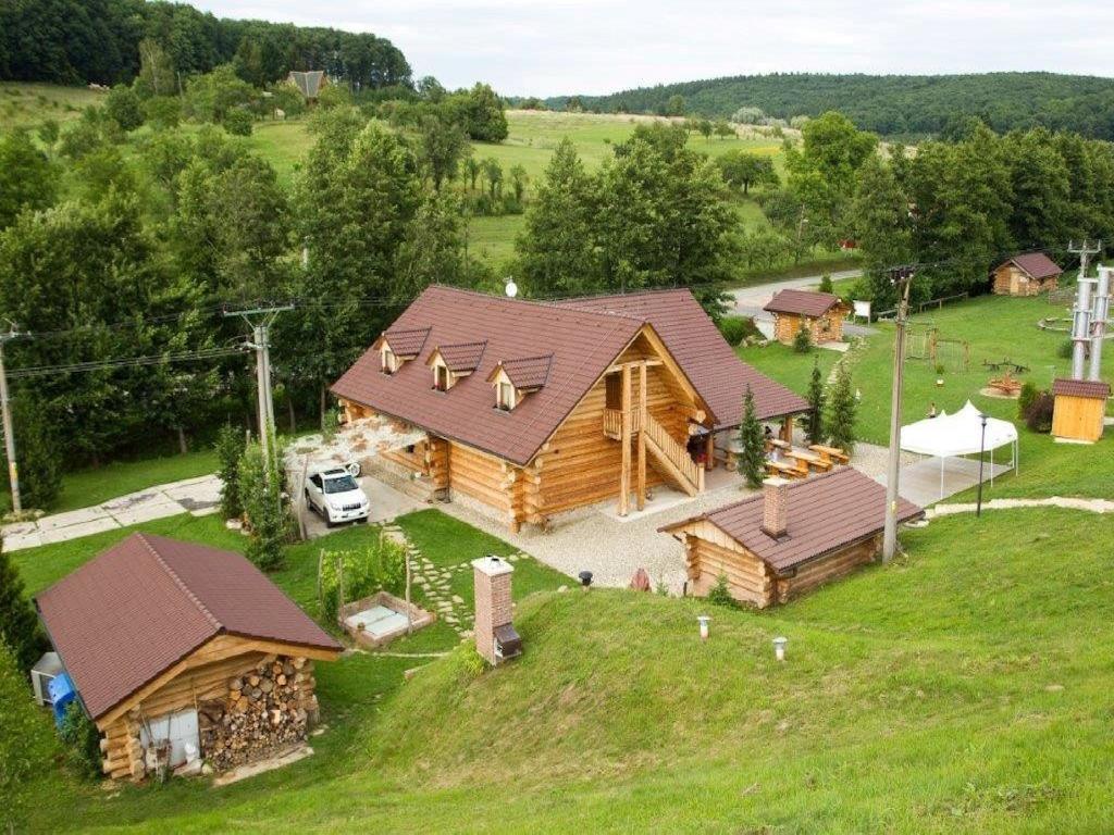 Penzion Malovany Osvetimany Buitenkant foto