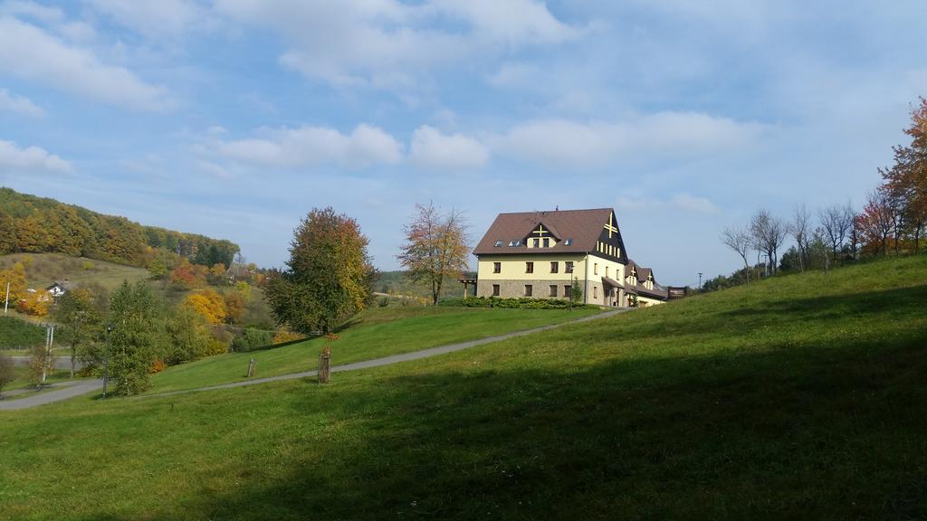 Penzion Malovany Osvetimany Buitenkant foto